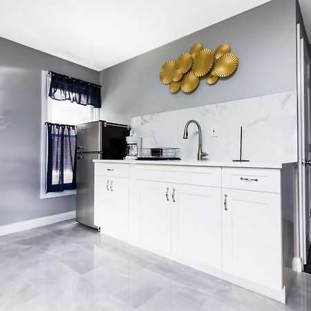 Quaint 1 Bedroom Apartment Sleeps 2-3, Near ไนแอการาฟอลส์ ภายนอก รูปภาพ