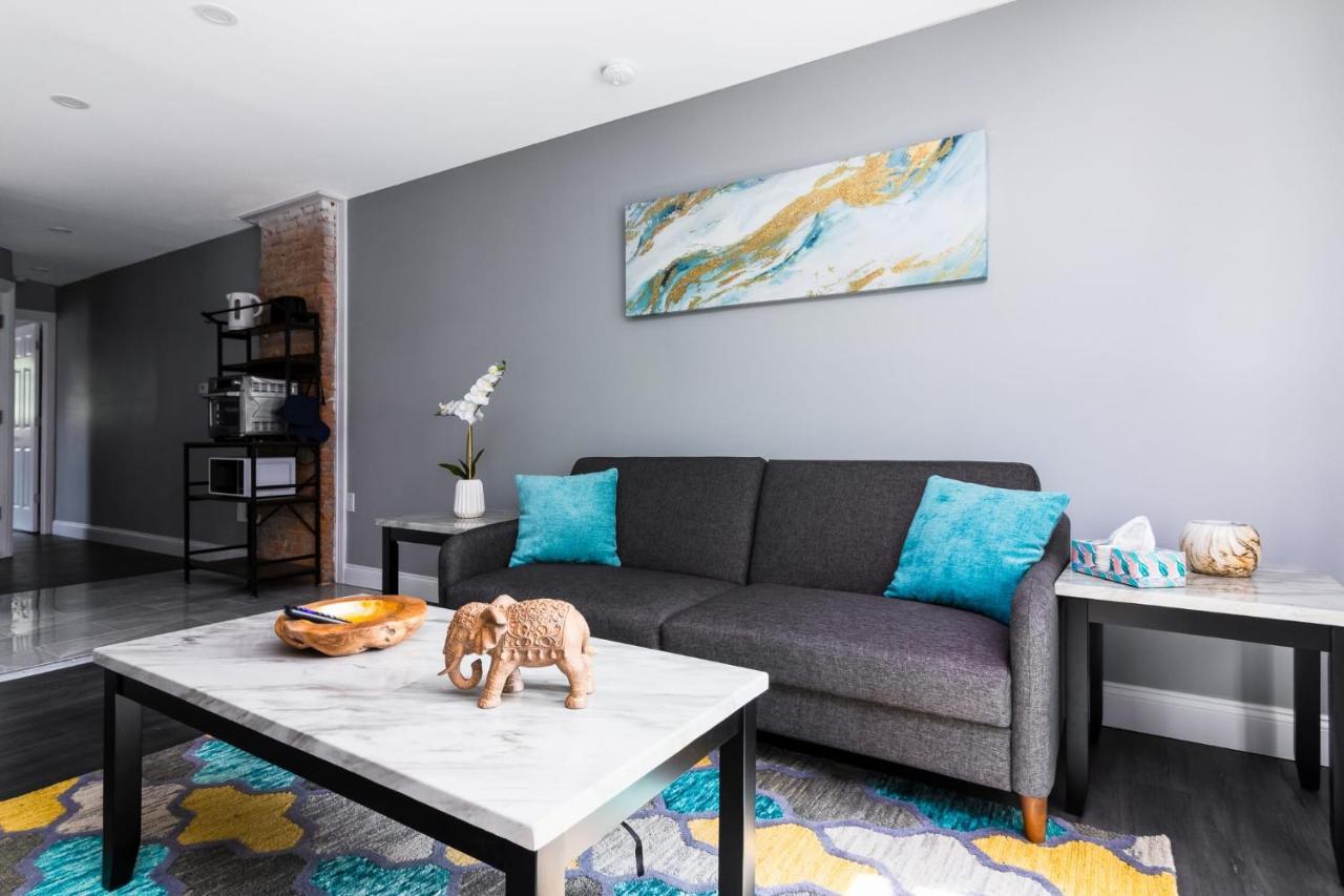 Quaint 1 Bedroom Apartment Sleeps 2-3, Near ไนแอการาฟอลส์ ภายนอก รูปภาพ